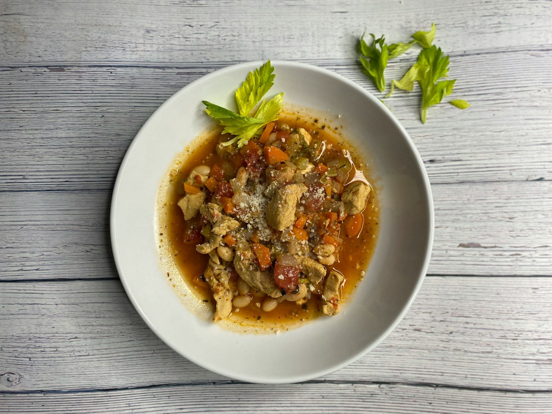 Tocanita din carne de pui care merge bine la pranz